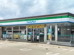 ファミリーマート　津河芸町中瀬店