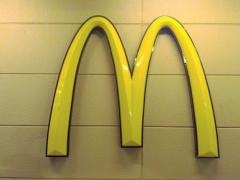 マクドナルド　イオン八街店
