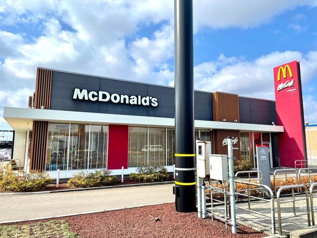 マクドナルド マクドナルド 8号線燕三条店／ホームメイト
