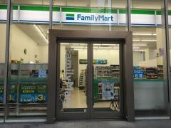 ファミリーマート　福岡薬院駅北口店