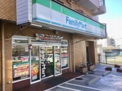 ファミリーマート　二俣川南口店