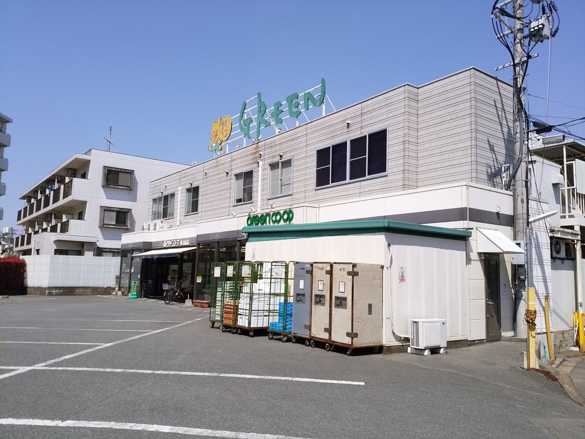 入り口前