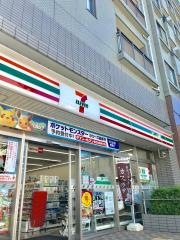 セブンイレブン　川崎鷺沼駅前店