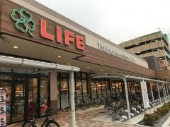 ライフ　蕨駅前店
