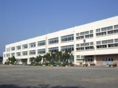 西鶴間小学校