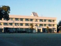 足近小学校