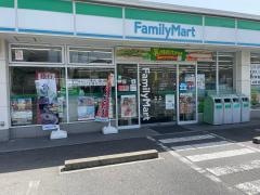 ファミリーマート　半田桐ヶ丘店