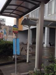 「オプシア前」バス停留所