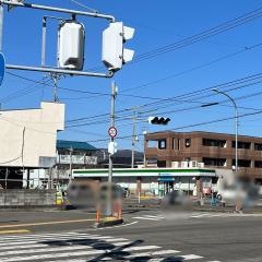 ファミリーマート　高知朝倉西店