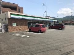 ファミリーマート　高知朝倉西店