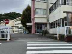 逗子市立久木中学校