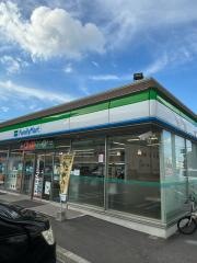 ファミリーマート　南港店