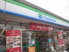 ファミリーマート　中川舟戸店