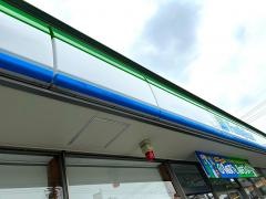 ファミリーマート　中川舟戸店