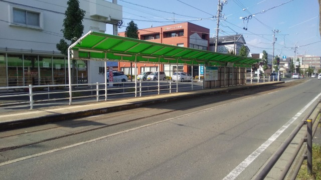 運動公園前駅