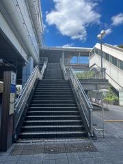 柴原阪大前駅