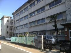 三里小学校