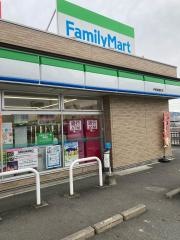 ファミリーマート　伊勢御薗町店