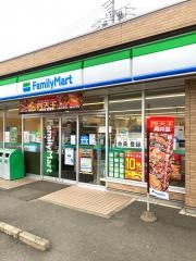 ファミリーマート　伊勢御薗町店