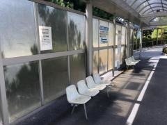 「近畿大学医学部奈良病院」バス停留所