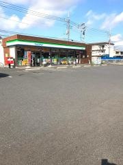 ファミリーマート　川越伊勢原店