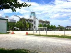 牧園小学校