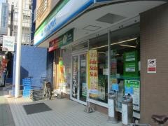 ファミリーマート　名古屋栄五丁目店