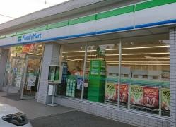 ファミリーマート　滝沢駅前通店