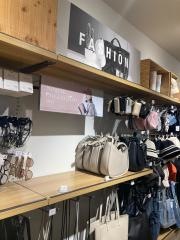 3ＣＯＩＮＳ＋ｐｌｕｓアルカキット錦糸町店