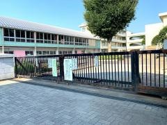 伸栄小学校