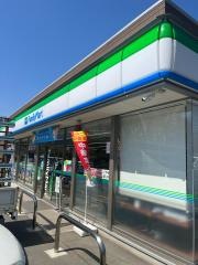 ファミリーマート　日高上鹿山店