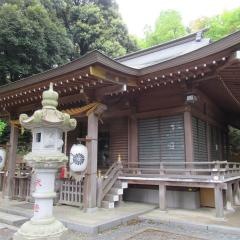 中氷川神社