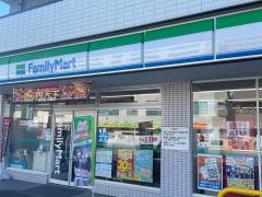 ファミリーマート　登戸新町店