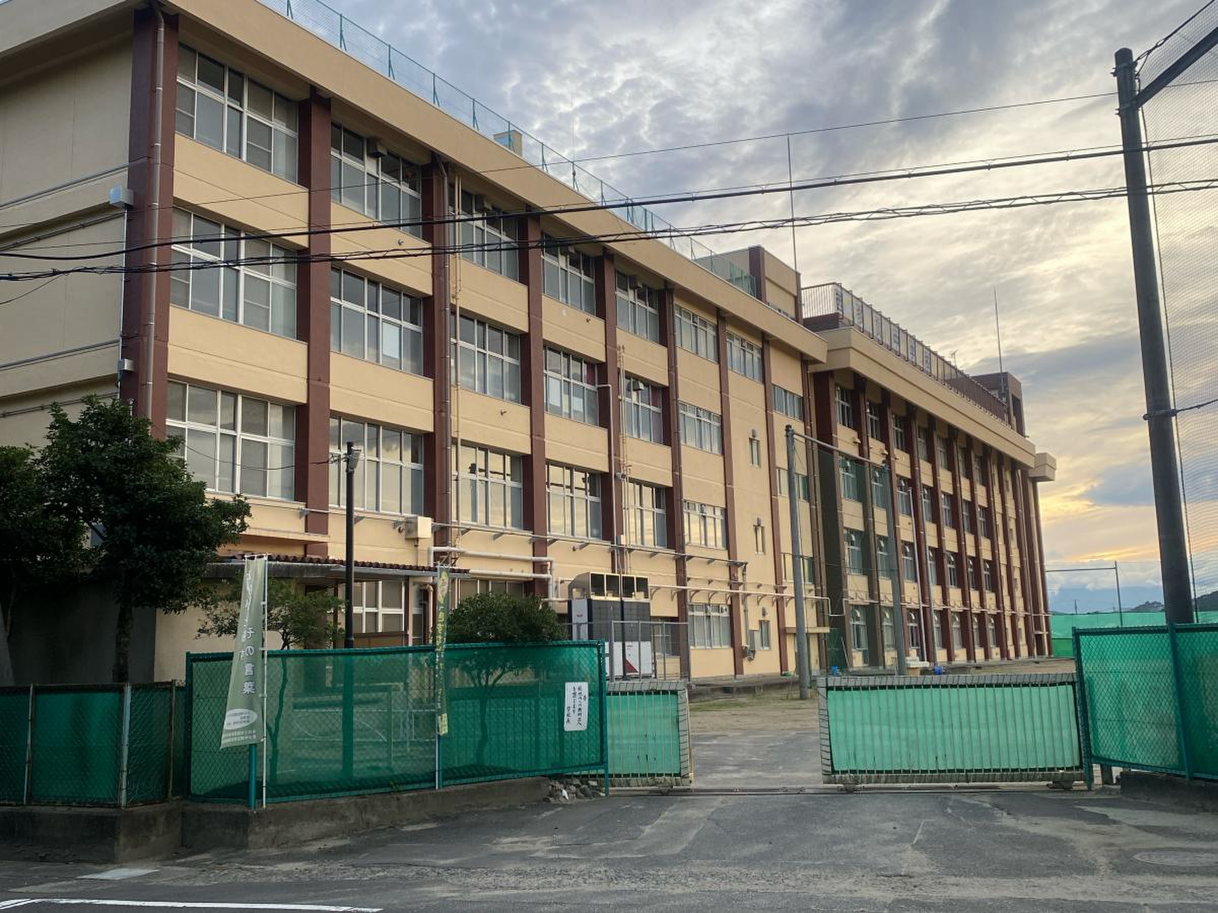 仙台 市立 西多賀 中学校(00)