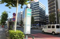 「岩本町駅前」バス停留所