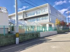 南郷小学校
