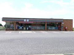 セブンイレブン　本埜長門橋店