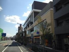 ライフ　落合南長崎駅前店