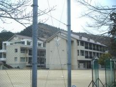 築港小学校