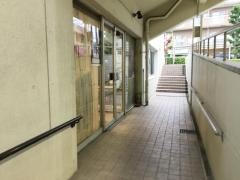 フロール