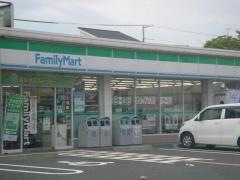 ファミリーマート　豊中旭丘店
