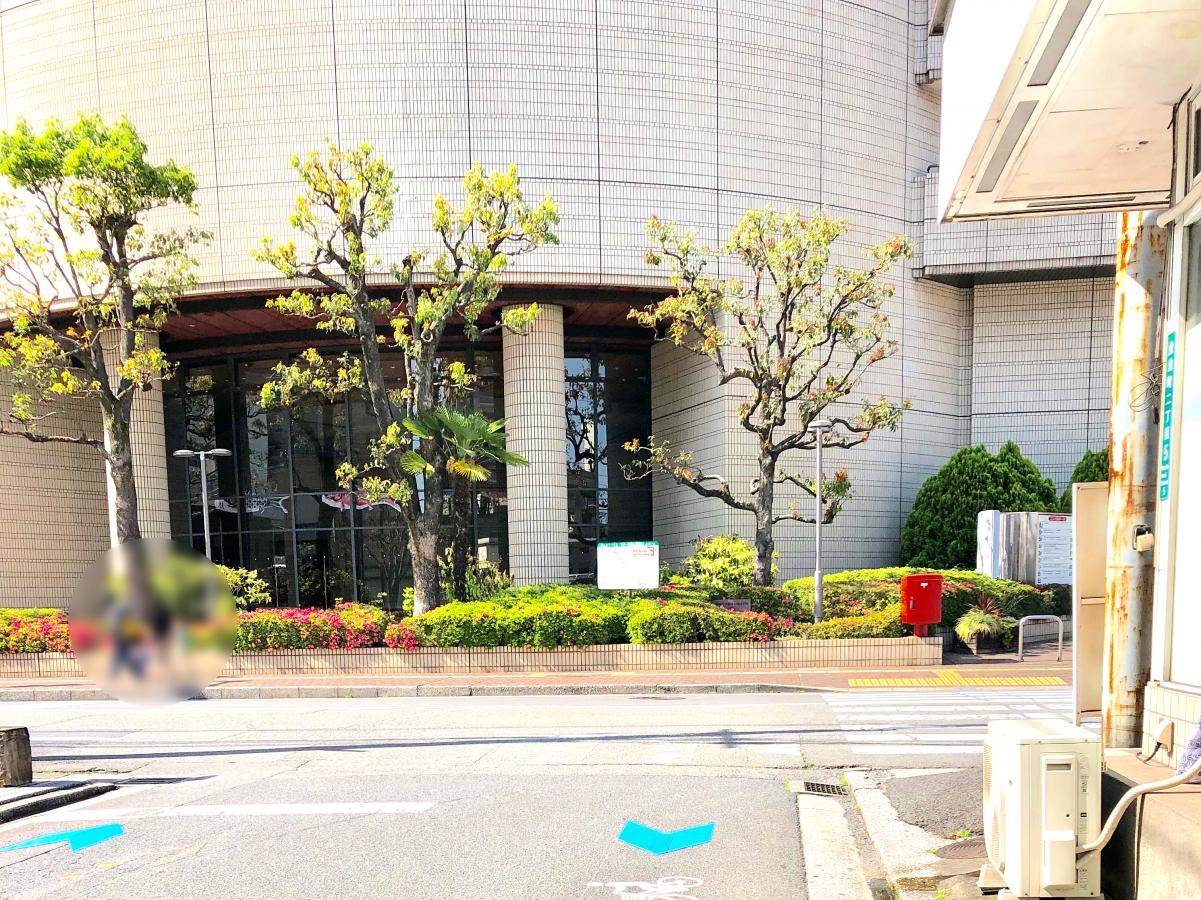 コンパルホール