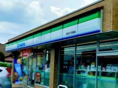 ファミリーマート　春日井大手橋西店