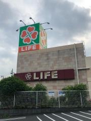 ライフ　扇大橋駅前店