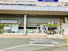 セブンイレブン　高松瓦町駅東口