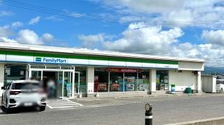 ファミリーマート　吉川会津店