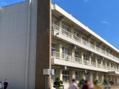 川島小学校