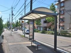「青葉台小学校入口」バス停留所