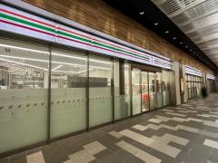 セブンイレブン　ハートインＪＲ富山駅店
