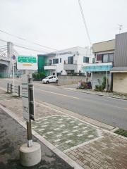 「加美小学校前」バス停留所